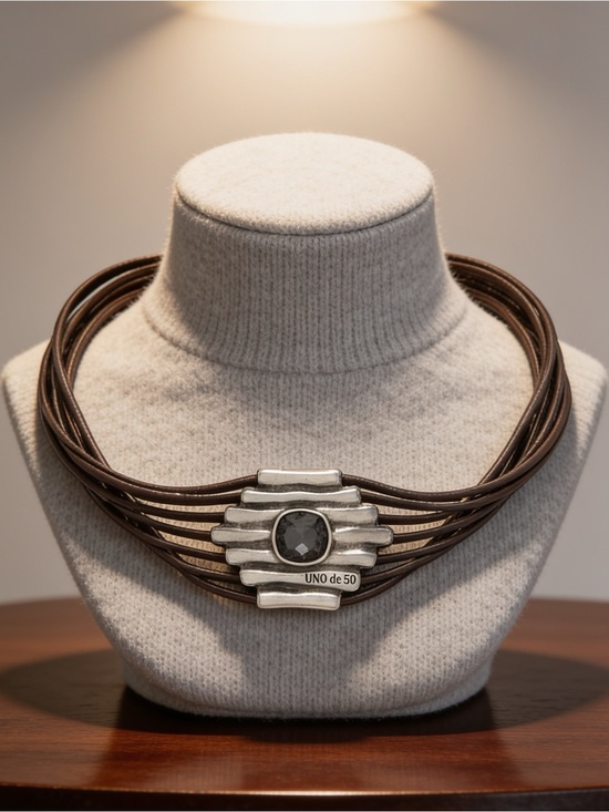 UNO de 50 Jewelry - Attached Necklace by UNO de 50